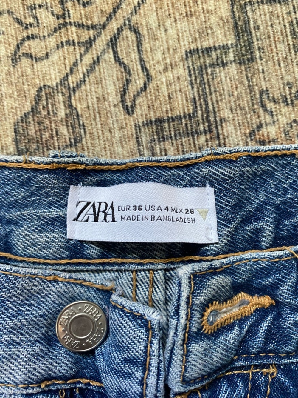ZARA cutoff Shorts